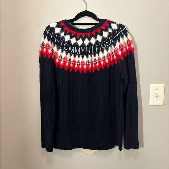 Tommy Hilfiger Women's Sweater in Navy with Red and White Pattern - Picture 6 of 8